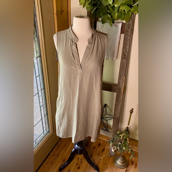 ✨Bella Dahl Sleeveless A-Line Mini Dress✨ - Picture 2 of 14